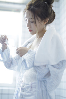 晚上一个人适合看的电影